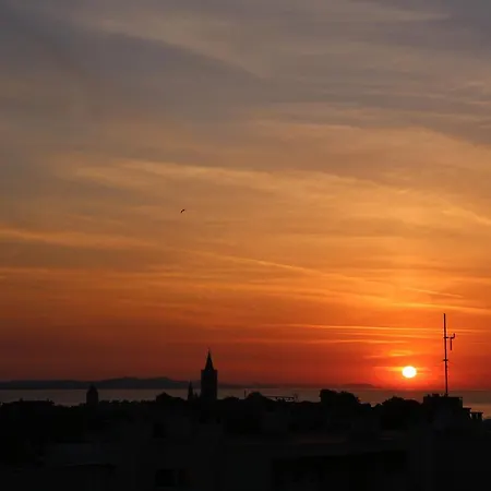 Ambassador アパート *